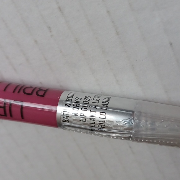 4/$30 New Boldly Pink Lip Glossies - Picture 3 of 6